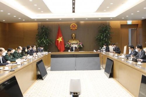 Vắc xin COVID-19: Song song với mua từ nước ngoài, tập trung chủ động trong nước