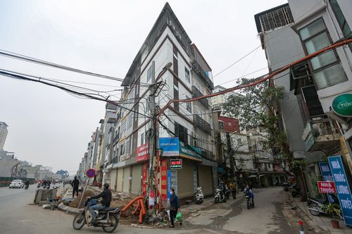 Nhà kỳ dị xuất hiện ven đường vành đai 2 ở Hà Nội