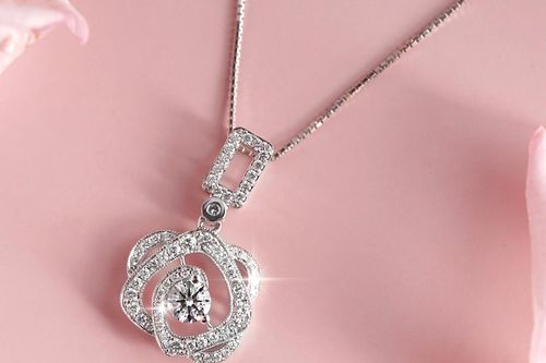 DOJI ra mắt BST Blooming Rose từ kim cương siêu lý tưởng