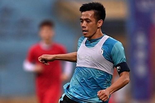 Văn Quyết, Hùng Dũng ghi bàn trong trận thắng đậm của CLB Hà Nội