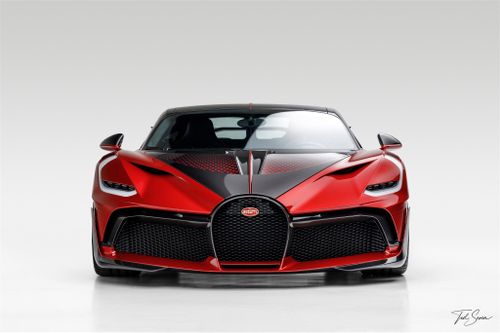 Bugatti Divo Lady Bug với màu sơn đặc biệt, mất 2 năm để hoàn thành
