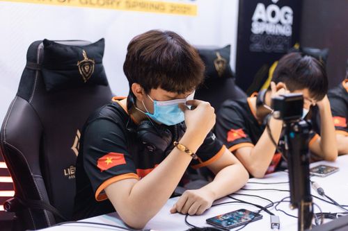 Team Flash thất bại khó tin trước Cerberus