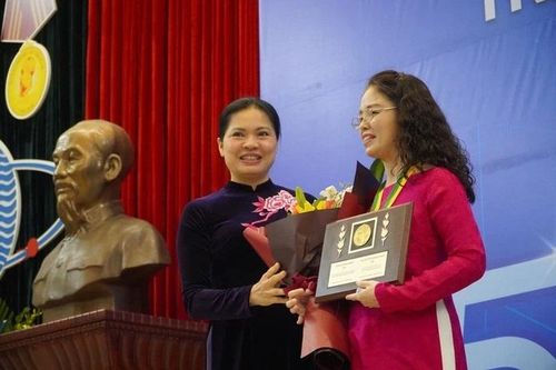 Nữ giảng viên ĐH Y Hà Nội được trao giải thưởng Kovalevskaia