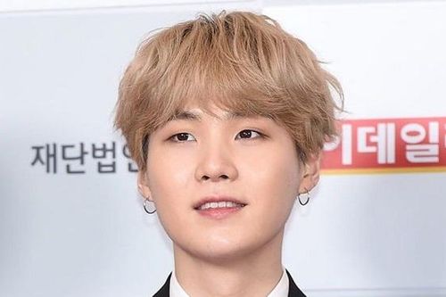 ARMY chuẩn bị quà siêu to khổng lồ mừng sinh nhật Suga BTS