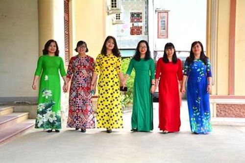 Phụ nữ tỉnh Điện Biên hưởng ứng 'Tuần lễ áo dài' năm 2021