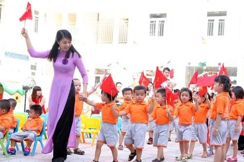 Đề xuất tiếp tục hỗ trợ lương cho giáo viên mầm non mới ra trường