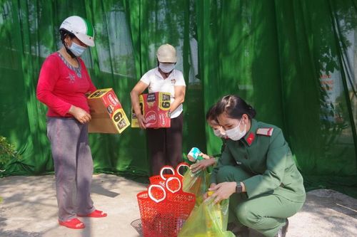 Huế: Chào mừng ngày 8/3, tổ chức gian hàng giá 0 đồng dành cho phụ nữ nghèo