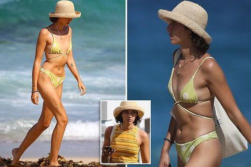 Bạn gái người mẫu của Zac Efron đẹp như tạc tượng ở biển với bikini