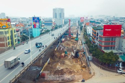 Cận cảnh đại công trường cầu Vĩnh Tuy 2 'nghìn tỷ' vượt sông Hồng