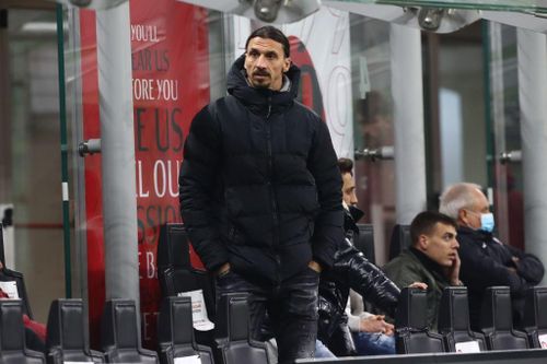 Ibrahimovic bị tắc đường, liều mạng đi 'xe ôm' kịch tính như phim