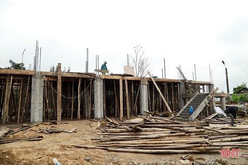Đẩy nhanh tiến độ, đảm bảo chất lượng nhà tránh lũ cộng đồng ở Hà Tĩnh