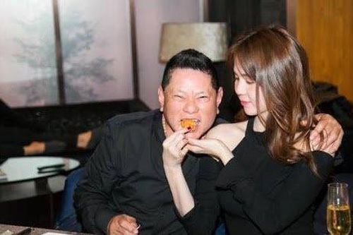 Tỷ phú Hoàng Kiều tuyển người chăm sóc cả đời với mức lương gây tranh cãi