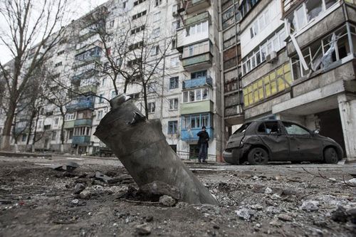Ukraine bắt đầu tấn công trực diện vào Donetsk
