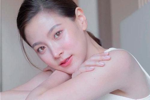 Loạt ảnh 'gây sốt' của Baifern Pimchanok khiến dân tình xuýt xoa: Sao có thể vừa ngây thơ, vừa gợi cảm đến vậy!