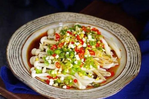 Chế biến nấm hải sản theo cách này, hội chị em đang ăn kiêng có thể đá bay cơn thèm cơm mỗi tối nhờ hương vị mới lạ, thơm ngon ngây ngất!