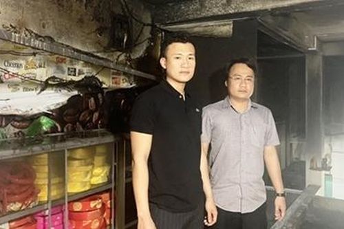 Khen thưởng 2 cán bộ Công an dũng cảm cứu cháu bé trong đám cháy