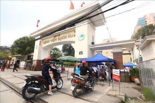 Bộ Y tế yêu cầu Bệnh viện Bạch Mai không điều chỉnh tăng giá các dịch vụ khám, chữa bệnh