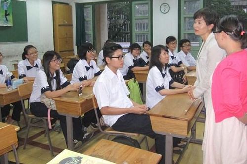 Có 'bắt buộc' học sinh học tiếng Hàn, tiếng Đức?
