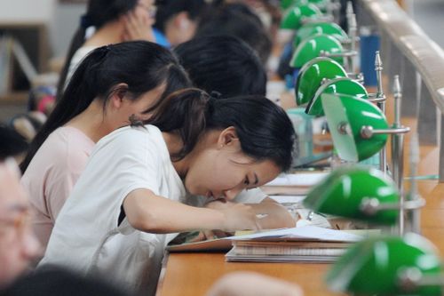 Trung Quốc đề xuất bỏ học tiếng Anh
