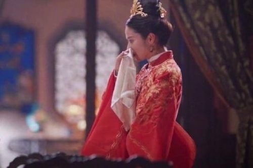 'Cẩm tâm tựa ngọc' gây cười vì cảnh cơ thể biến dạng của Dĩnh Nhi
