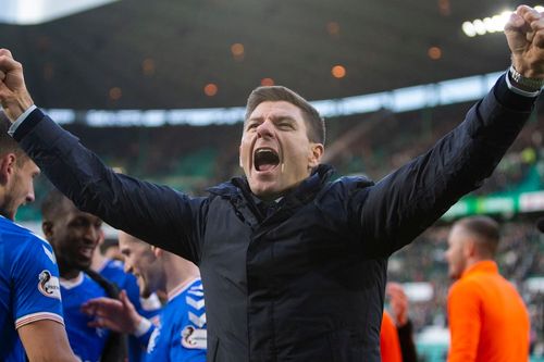 Gerrard giành chức vô địch quốc gia với tư cách HLV