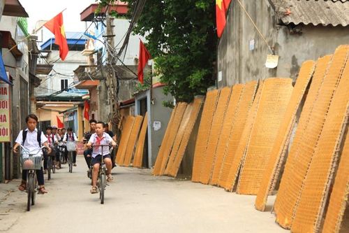 Giữ lại hồn Việt...
