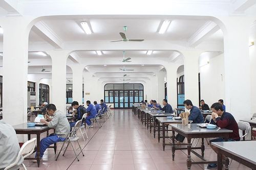 Không để sản xuất, tiêu thụ xi-măng đình trệ