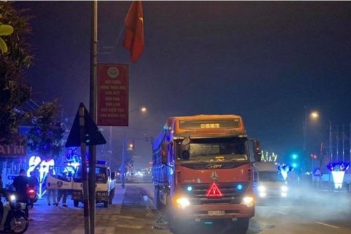 Hà Tĩnh: Bắt giữ khối lượng lớn đá Thạch anh không rõ nguồn gốc