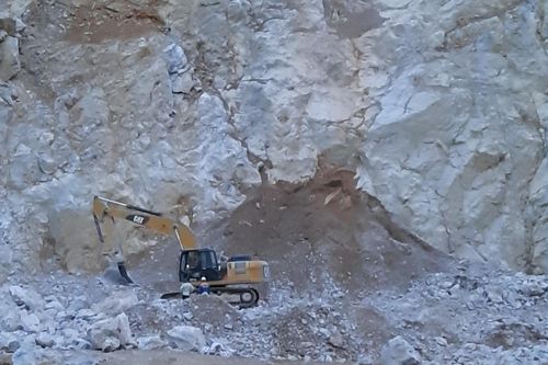 Thông tin mới nhất vụ công nhân thiệt mạng do đá quặng rơi trúng đầu ở Điện Biên