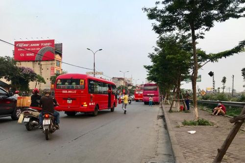 Báo động tình trạng xe khách bỏ bến ra ngoài 'chạy dù'