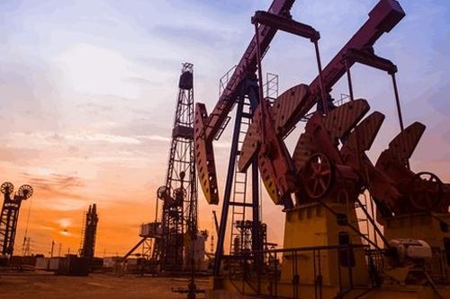 Giá xăng dầu hôm nay 7/3: Dầu Brent vượt 69,5 USD/thùng