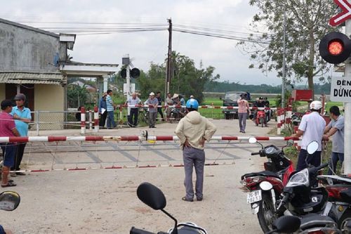 Hé lộ nguyên nhân vụ tàu hỏa tông ôtô làm 3 người thương vong ở Quảng Ngãi