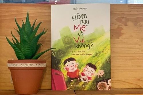 Học làm mẹ qua cuốn sách 'Hôm nay mẹ có vui không?'