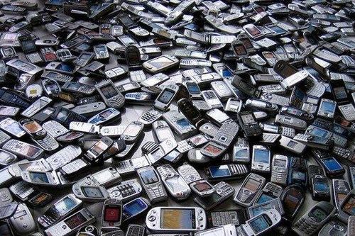 'Kho báu' 120kg vàng trong 100 triệu chiếc smartphone cũ