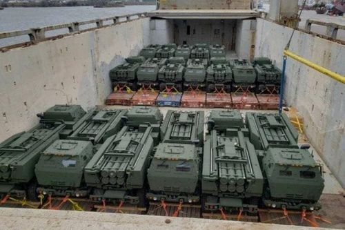 Mỹ triển khai 18 hệ thống tên lửa chiến thuật ở Romania có khả năng tấn công đồng thời vào Crimea