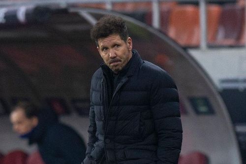 'Simeone đang bị 'thuần hóa' giống Wenger'