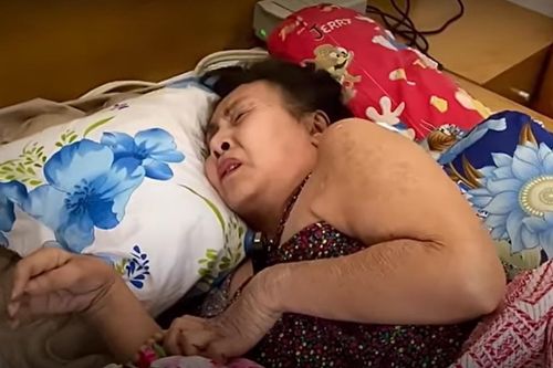 Bệnh tình nghệ sĩ Hoàng Lan ngày một trở nặng: Lưng bị lở, thịt bị hoại tử thấy cả xương sống