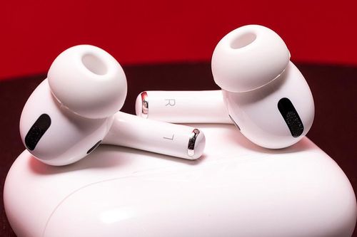 Vì sao tai nghe của Apple luôn có một lỗ hổng kỳ lạ?