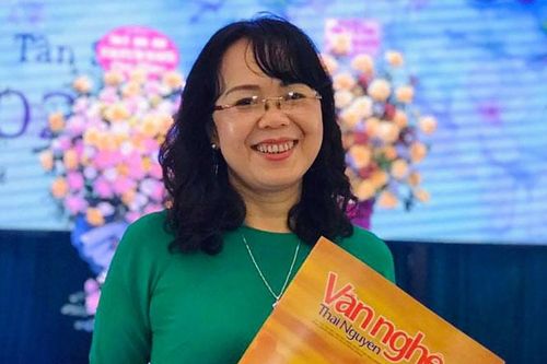 Các nhà thơ nữ nghĩ về thơ