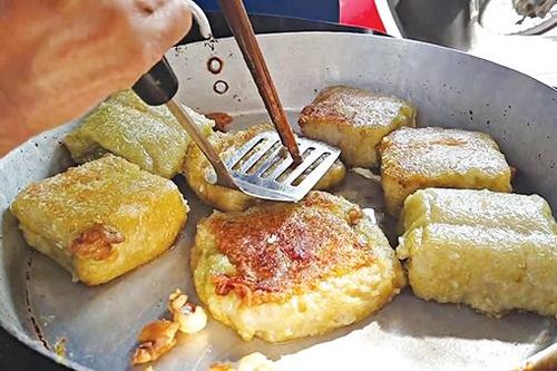 Bánh chưng rán sau Tết - Những mối nguy tiểm ẩn cho sức khỏe