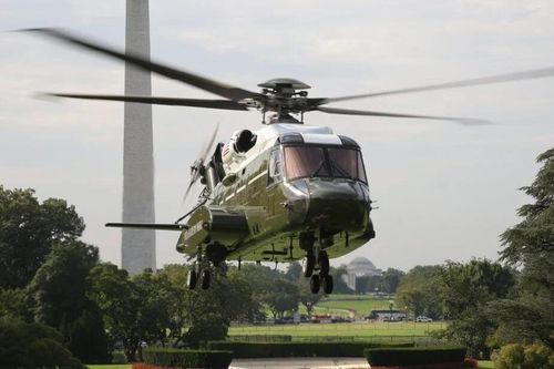 Trực thăng dành cho Tổng thống Biden có thể đốt cháy bãi cỏ Nhà Trắng