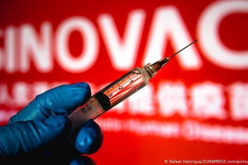 18 người nhập viện ở Hong Kong sau khi tiêm vaccine của Trung Quốc