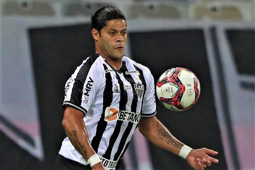 Hulk tỏa sáng ngay trận ra mắt ở quê nhà Brazil