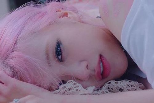 Rose Blackpink tiết lộ danh sách nhạc tuyệt hay cho ngày 8/3