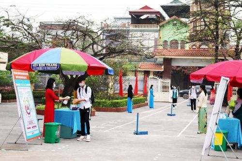 Hơn 30 nghìn học sinh, sinh viên của thị xã Đông Triều trở lại trường