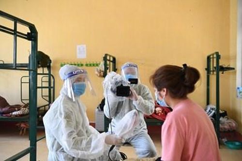 'Những bông hồng thép'...