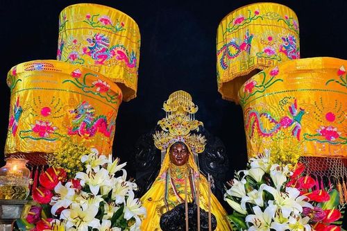 Di tích Tháp Bà Ponagar thờ thần nào?