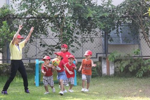 TP.HCM: Đề xuất nâng mức hỗ trợ GV hợp đồng bằng mức lương tối thiểu vùng