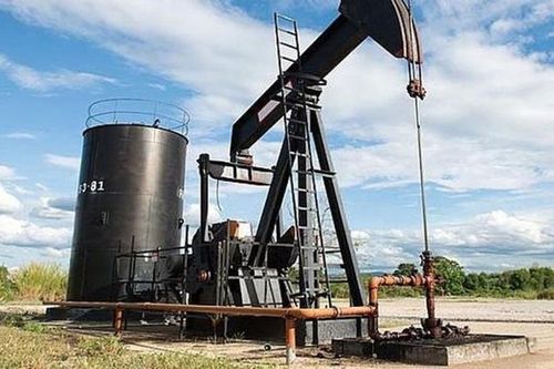Giá xăng dầu hôm nay 8/3: Tiếp tục đà tăng mạnh