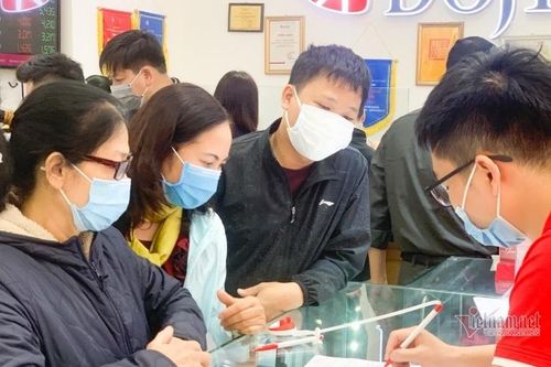 Giá vàng hôm nay 8/3: Tuần mới trầm lắng, chưa thể bứt phá